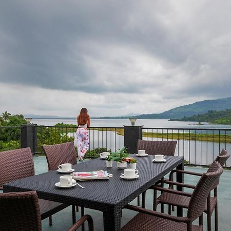 Sunset Boulevard By Stayvista - Lakeside Villa With Pet-Friendly Ambiance, Deck, Terrace, Plunge Pool & Modern Flair كارجات المظهر الخارجي الصورة