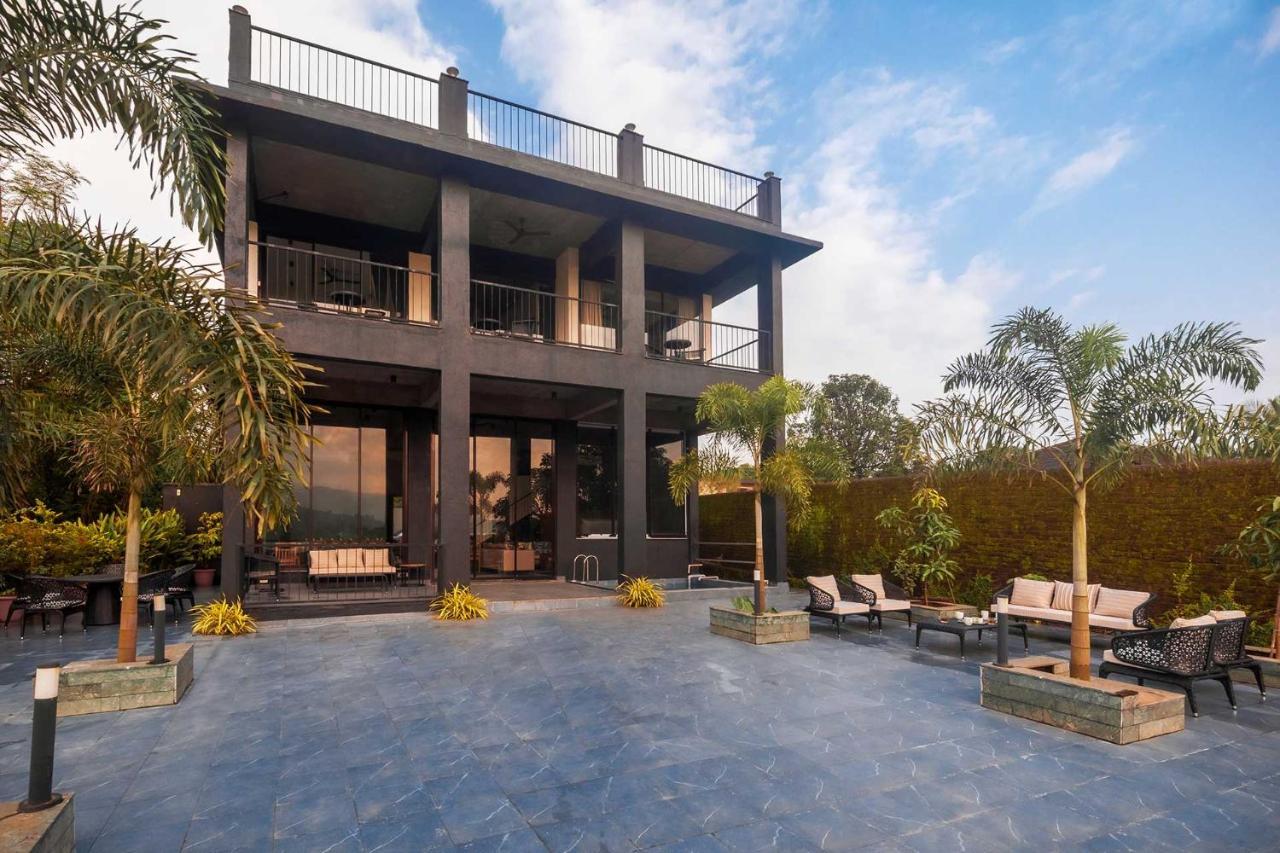 Sunset Boulevard By Stayvista - Lakeside Villa With Pet-Friendly Ambiance, Deck, Terrace, Plunge Pool & Modern Flair كارجات المظهر الخارجي الصورة