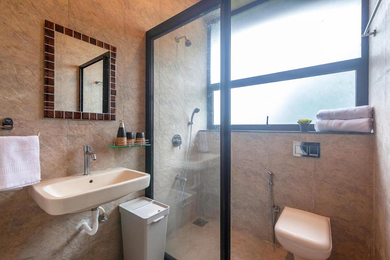 Sunset Boulevard By Stayvista - Lakeside Villa With Pet-Friendly Ambiance, Deck, Terrace, Plunge Pool & Modern Flair كارجات المظهر الخارجي الصورة
